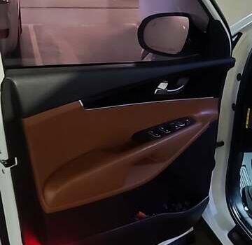 Белый Киа Соренто, объемом двигателя 2.2 л и пробегом 74 тыс. км за 26000 $, фото 10 на Automoto.ua