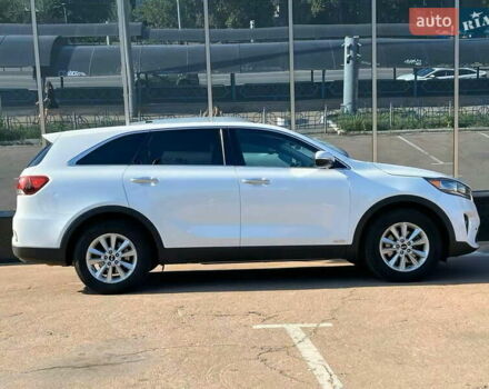 Белый Киа Соренто, объемом двигателя 3.3 л и пробегом 148 тыс. км за 15500 $, фото 6 на Automoto.ua