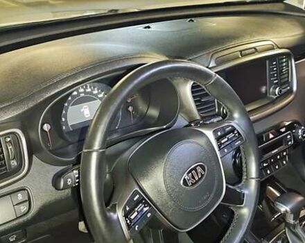 Белый Киа Соренто, объемом двигателя 2.2 л и пробегом 74 тыс. км за 26000 $, фото 7 на Automoto.ua