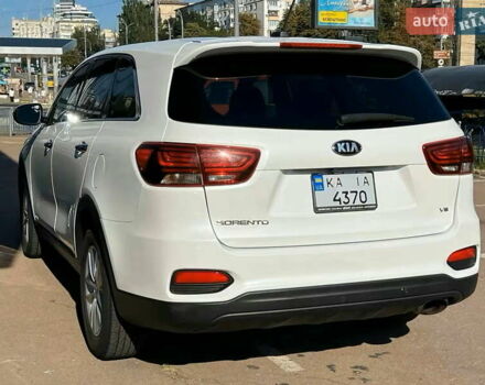 Белый Киа Соренто, объемом двигателя 3.3 л и пробегом 148 тыс. км за 15500 $, фото 9 на Automoto.ua