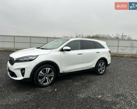 Білий Кіа Соренто, об'ємом двигуна 2.2 л та пробігом 156 тис. км за 28500 $, фото 3 на Automoto.ua