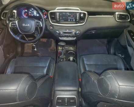 Білий Кіа Соренто, об'ємом двигуна 3.3 л та пробігом 137 тис. км за 2900 $, фото 7 на Automoto.ua