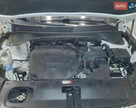 Білий Кіа Соренто, об'ємом двигуна 3.3 л та пробігом 137 тис. км за 2900 $, фото 11 на Automoto.ua