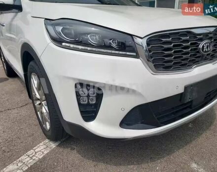 Белый Киа Соренто, объемом двигателя 2.2 л и пробегом 88 тыс. км за 12500 $, фото 35 на Automoto.ua