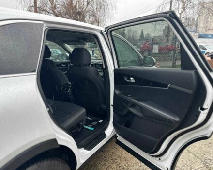 Киа Соренто 2020 в Черновцах на Automoto.ua Белый Киа Соренто, объемом двигателя 2.4 л и пробегом 113 тыс. км за 19700 $, фото 18 на Automoto.ua