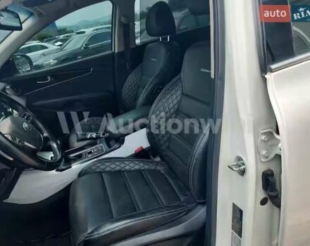 Белый Киа Соренто, объемом двигателя 2.2 л и пробегом 88 тыс. км за 12500 $, фото 13 на Automoto.ua