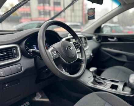 Киа Соренто 2020 в Черновцах на Automoto.ua Белый Киа Соренто, объемом двигателя 2.4 л и пробегом 113 тыс. км за 19700 $, фото 7 на Automoto.ua