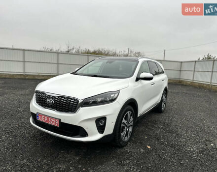 Білий Кіа Соренто, об'ємом двигуна 2.2 л та пробігом 156 тис. км за 28500 $, фото 2 на Automoto.ua