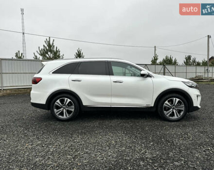 Білий Кіа Соренто, об'ємом двигуна 2.2 л та пробігом 156 тис. км за 28500 $, фото 8 на Automoto.ua