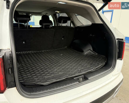 Белый Киа Соренто, объемом двигателя 2.2 л и пробегом 32 тыс. км за 35000 $, фото 13 на Automoto.ua