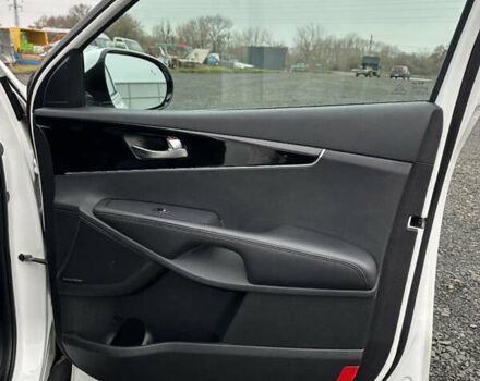 Білий Кіа Соренто, об'ємом двигуна 2.2 л та пробігом 156 тис. км за 28500 $, фото 26 на Automoto.ua