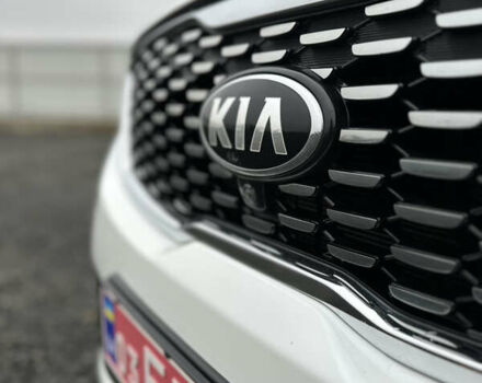 Білий Кіа Соренто, об'ємом двигуна 2.2 л та пробігом 156 тис. км за 28500 $, фото 12 на Automoto.ua