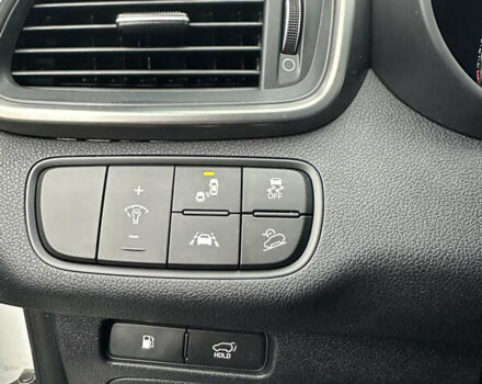 Білий Кіа Соренто, об'ємом двигуна 2.2 л та пробігом 156 тис. км за 28500 $, фото 43 на Automoto.ua