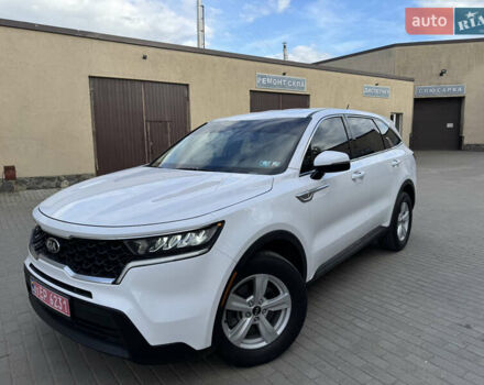 Белый Киа Соренто, объемом двигателя 2.5 л и пробегом 262 тыс. км за 24500 $, фото 2 на Automoto.ua
