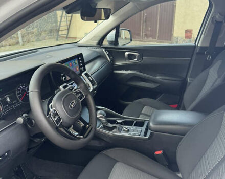 Белый Киа Соренто, объемом двигателя 2.5 л и пробегом 260 тыс. км за 18700 $, фото 46 на Automoto.ua