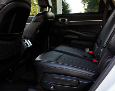 Білий Кіа Соренто, об'ємом двигуна 2.5 л та пробігом 34 тис. км за 25999 $, фото 22 на Automoto.ua