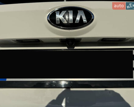 Белый Киа Соренто, объемом двигателя 2.15 л и пробегом 121 тыс. км за 31500 $, фото 64 на Automoto.ua