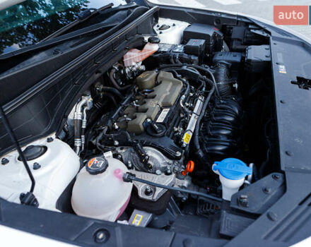 Білий Кіа Соренто, об'ємом двигуна 2.5 л та пробігом 34 тис. км за 25999 $, фото 11 на Automoto.ua