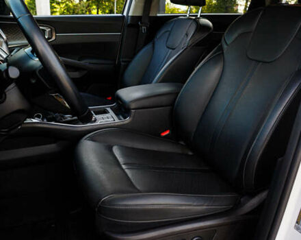 Білий Кіа Соренто, об'ємом двигуна 2.5 л та пробігом 34 тис. км за 25999 $, фото 17 на Automoto.ua