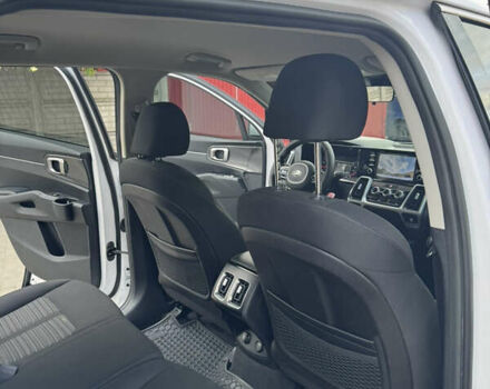 Белый Киа Соренто, объемом двигателя 2.5 л и пробегом 262 тыс. км за 24500 $, фото 72 на Automoto.ua