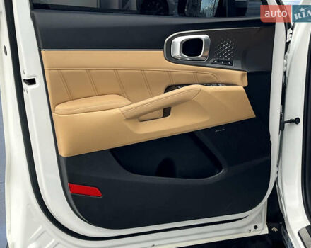 Белый Киа Соренто, объемом двигателя 1.6 л и пробегом 26 тыс. км за 44000 $, фото 14 на Automoto.ua