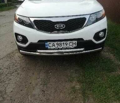 Белый Киа Соренто, объемом двигателя 2.4 л и пробегом 168 тыс. км за 12000 $, фото 1 на Automoto.ua