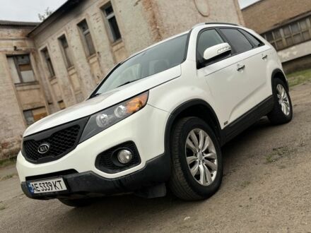 Белый Киа Соренто, объемом двигателя 2.4 л и пробегом 280 тыс. км за 10500 $, фото 1 на Automoto.ua