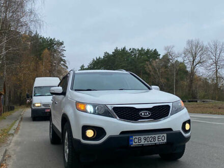 Білий Кіа Соренто, об'ємом двигуна 2.4 л та пробігом 266 тис. км за 12000 $, фото 1 на Automoto.ua