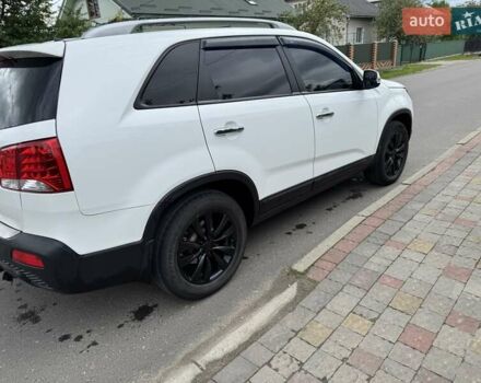 Белый Киа Соренто, объемом двигателя 2.2 л и пробегом 203 тыс. км за 13499 $, фото 1 на Automoto.ua