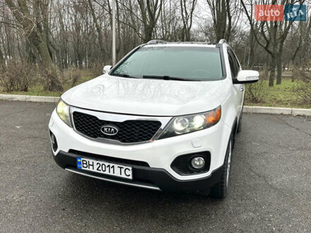 Белый Киа Соренто, объемом двигателя 2.2 л и пробегом 237 тыс. км за 12800 $, фото 1 на Automoto.ua