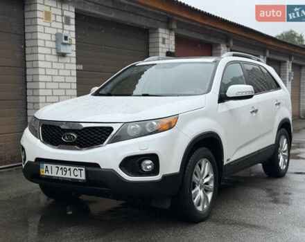 Белый Киа Соренто, объемом двигателя 2.4 л и пробегом 179 тыс. км за 11999 $, фото 1 на Automoto.ua
