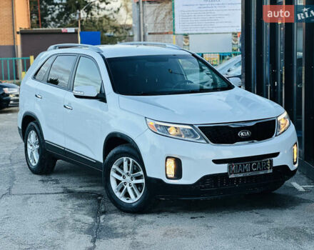 Белый Киа Соренто, объемом двигателя 2.4 л и пробегом 146 тыс. км за 12200 $, фото 1 на Automoto.ua