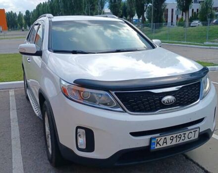 Белый Киа Соренто, объемом двигателя 2.4 л и пробегом 186 тыс. км за 13800 $, фото 1 на Automoto.ua