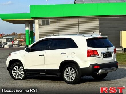 Белый Киа Соренто, объемом двигателя 2.2 л и пробегом 112 тыс. км за 16500 $, фото 1 на Automoto.ua