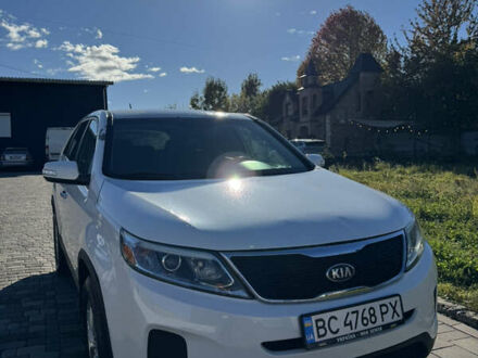 Киа Соренто 2013 в Городке на Automoto.ua Белый Киа Соренто, объемом двигателя 2.36 л и пробегом 149 тыс. км за 10000 $, фото 1 на Automoto.ua