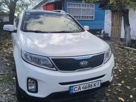 Киа Соренто 2013 в Умани на Automoto.ua Белый Киа Соренто, объемом двигателя 2.2 л и пробегом 240 тыс. км за 15300 $, фото 1 на Automoto.ua