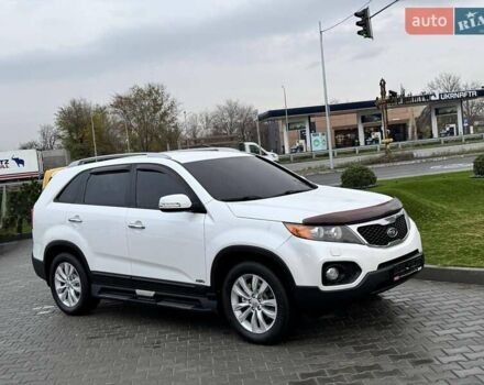 Білий Кіа Соренто, об'ємом двигуна 2.2 л та пробігом 117 тис. км за 15950 $, фото 1 на Automoto.ua