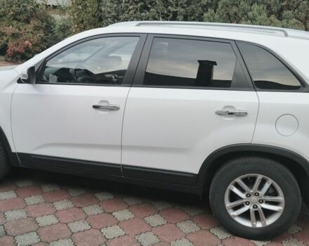 Белый Киа Соренто, объемом двигателя 2.4 л и пробегом 146 тыс. км за 11500 $, фото 1 на Automoto.ua