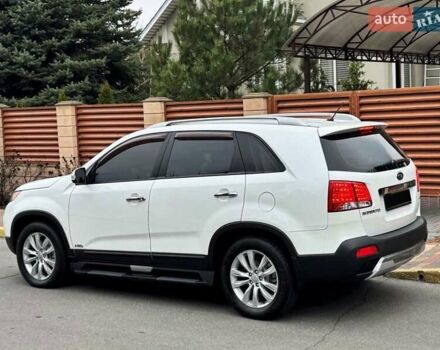 Білий Кіа Соренто, об'ємом двигуна 2.2 л та пробігом 117 тис. км за 15900 $, фото 1 на Automoto.ua
