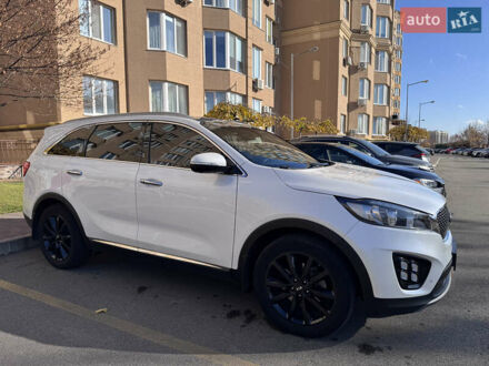 Белый Киа Соренто, объемом двигателя 2.2 л и пробегом 122 тыс. км за 21900 $, фото 1 на Automoto.ua