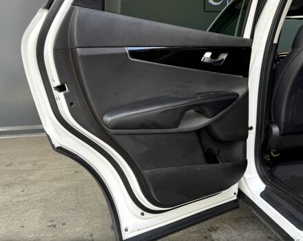 Белый Киа Соренто, объемом двигателя 2 л и пробегом 239 тыс. км за 11100 $, фото 1 на Automoto.ua