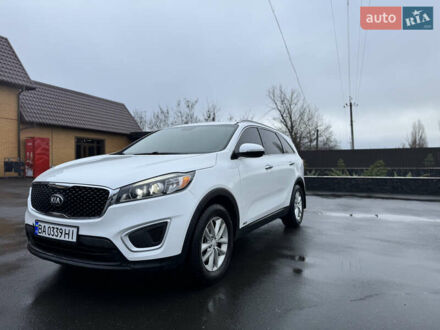 Белый Киа Соренто, объемом двигателя 2.36 л и пробегом 202 тыс. км за 15500 $, фото 1 на Automoto.ua