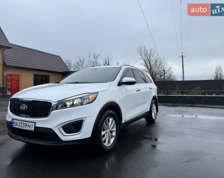 Белый Киа Соренто, объемом двигателя 2.36 л и пробегом 202 тыс. км за 15500 $, фото 1 на Automoto.ua