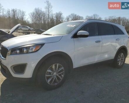 Белый Киа Соренто, объемом двигателя 2.4 л и пробегом 142 тыс. км за 2100 $, фото 1 на Automoto.ua