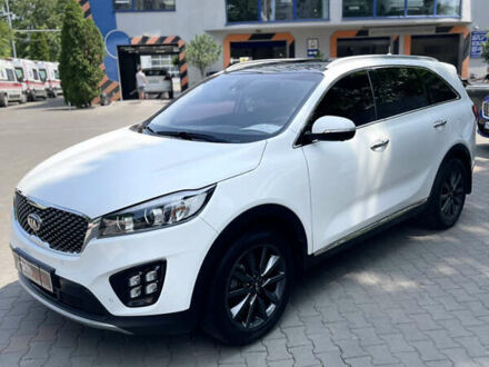 Киа Соренто 2016 в Одессе на Automoto.ua Белый Киа Соренто, объемом двигателя 2 л и пробегом 129 тыс. км за 22100 $, фото 1 на Automoto.ua