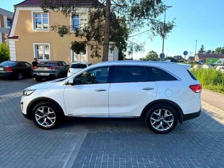 Белый Киа Соренто, объемом двигателя 2.2 л и пробегом 141 тыс. км за 12200 $, фото 1 на Automoto.ua