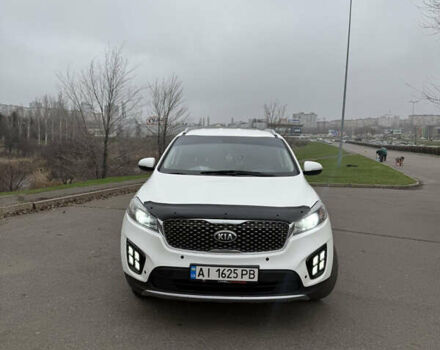 Білий Кіа Соренто, об'ємом двигуна 2 л та пробігом 246 тис. км за 18500 $, фото 1 на Automoto.ua