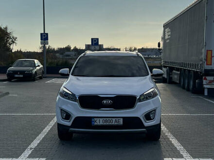 Киа Соренто 2016 в Киеве на Automoto.ua Белый Киа Соренто, объемом двигателя 2 л и пробегом 75 тыс. км за 20000 $, фото 1 на Automoto.ua