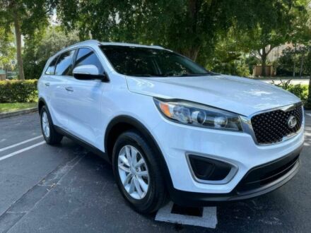 Білий Кіа Соренто, об'ємом двигуна 2.4 л та пробігом 61 тис. км за 10000 $, фото 1 на Automoto.ua