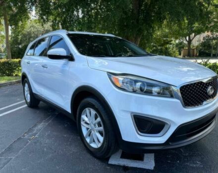 Киа Соренто 2017 в Львове на Automoto.ua Белый Киа Соренто, объемом двигателя 2.4 л и пробегом 61 тыс. км за 10000 $, фото 1 на Automoto.ua